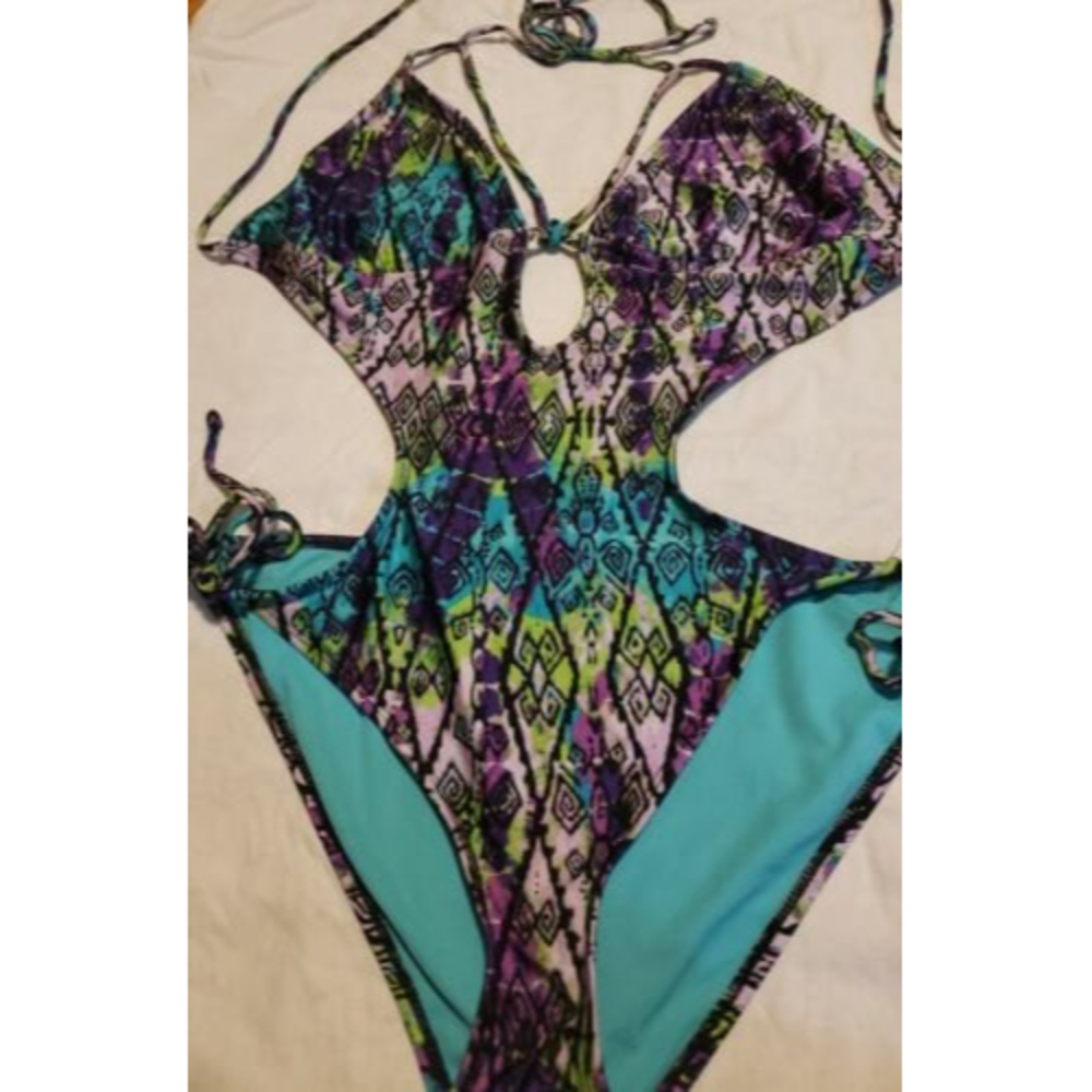 Y2k Size XL Cutout Swimsuit Black  and Mixed Colors One Piece  XL